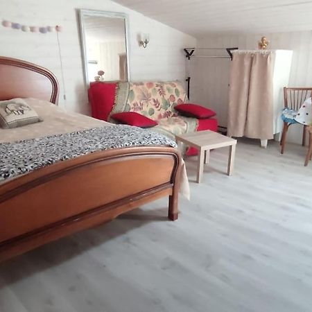 Studio Propre Et Cosy Le Mesnil-en-Vallée Εξωτερικό φωτογραφία